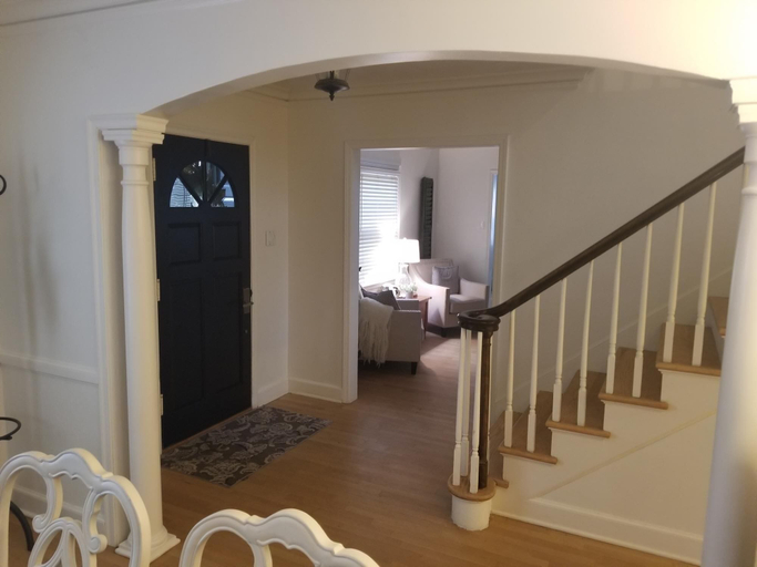 Public Area, Complete BnB Presents Tkw3121 Marvelous Upscale 3Br 2bath Home, Shawnee