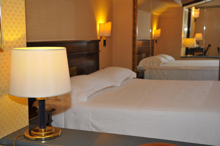 Bedroom 25