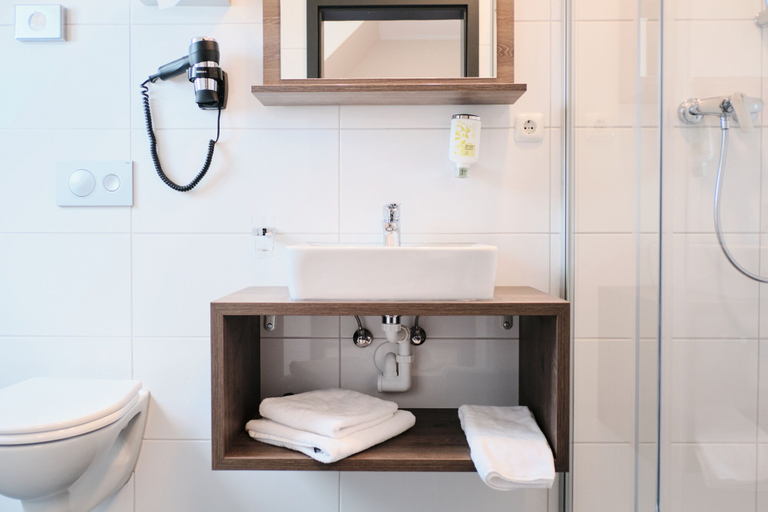 Bathroom 5, Hotel & Restaurant Beisenbusch, Bottrop