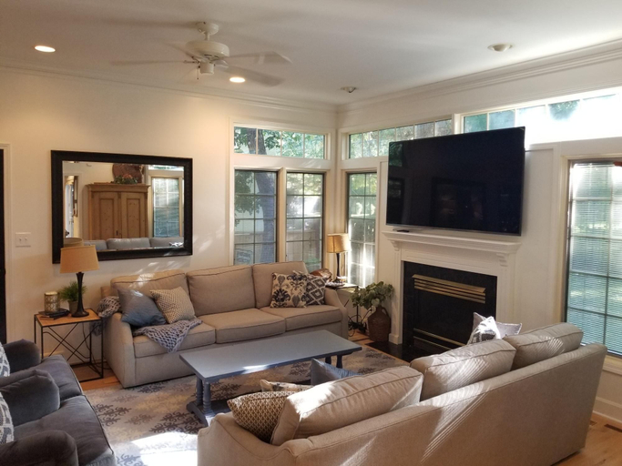 Others 1, Complete BnB Presents Tkw3121 Marvelous Upscale 3Br 2bath Home, Shawnee