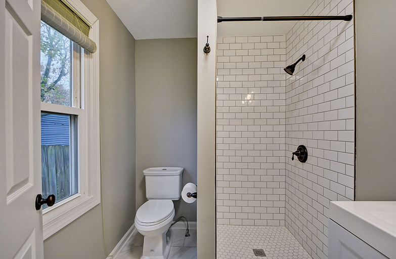 Bathroom, Amazing 3BR/2BA home! Steps to Fountain Square!, Indianapolis