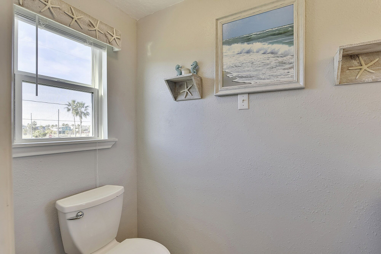 Bathroom 4, Kokomo Korner, Galveston