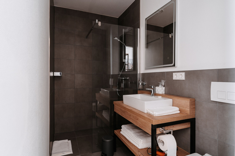 Bathroom 17