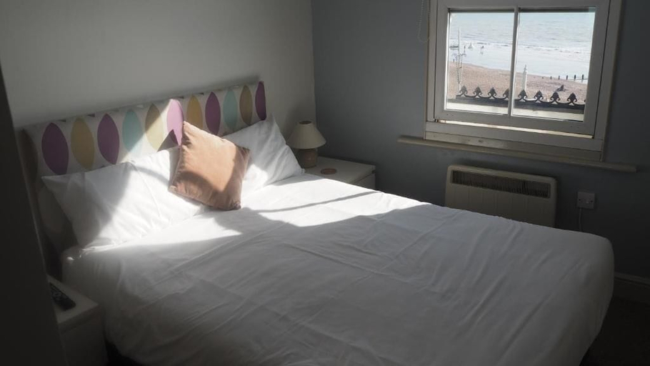 Bedroom 3, The Carlton Hotel, West Sussex