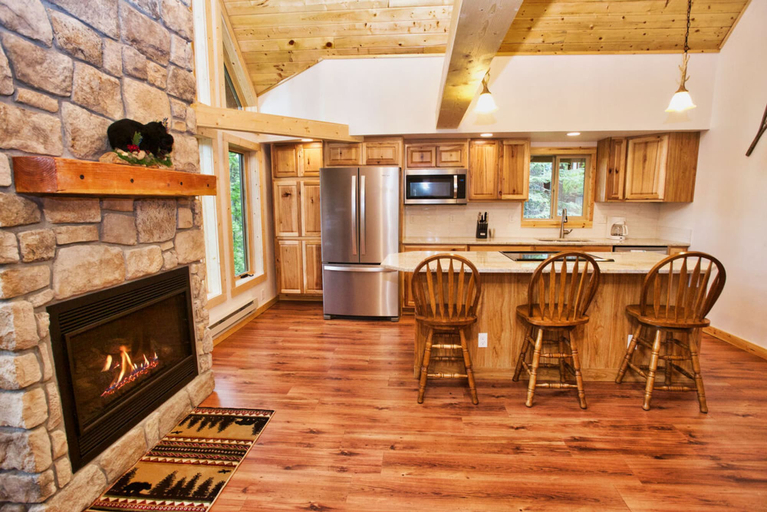 Others 4, Carlson Cabin by Casago McCall - Donerightmanagement, Valley