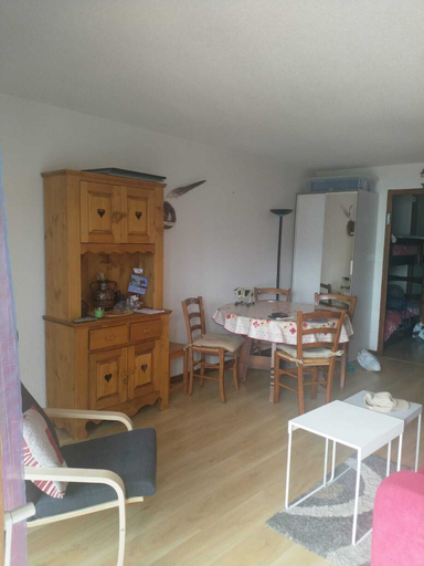 Others 5, Chalets Pierre Aigue, Savoie