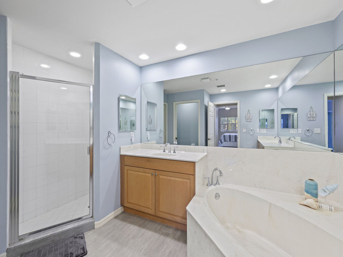 Bathroom 4, Bella Lago 324 by Distinctive Beach Rentals, Lee