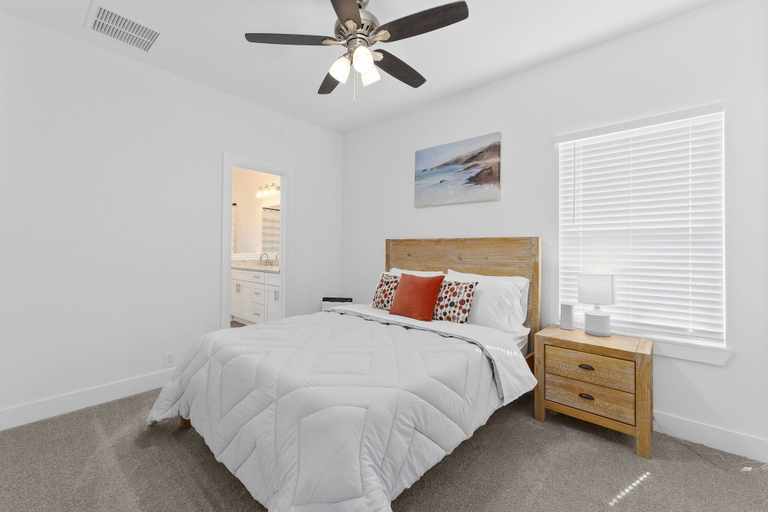 Bedroom 5, Summer Breeze, Duval