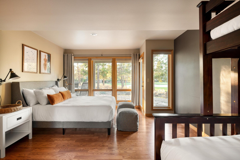 Bedroom 5, Tournament Road - Mulligan, Deschutes