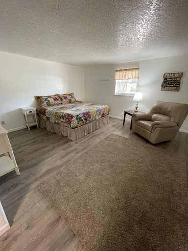Bedroom 3, 3 Bears Condos, Lincoln