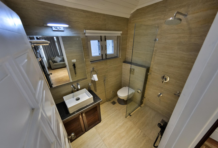 Bathroom, Hotel Metropolis, Srinagar