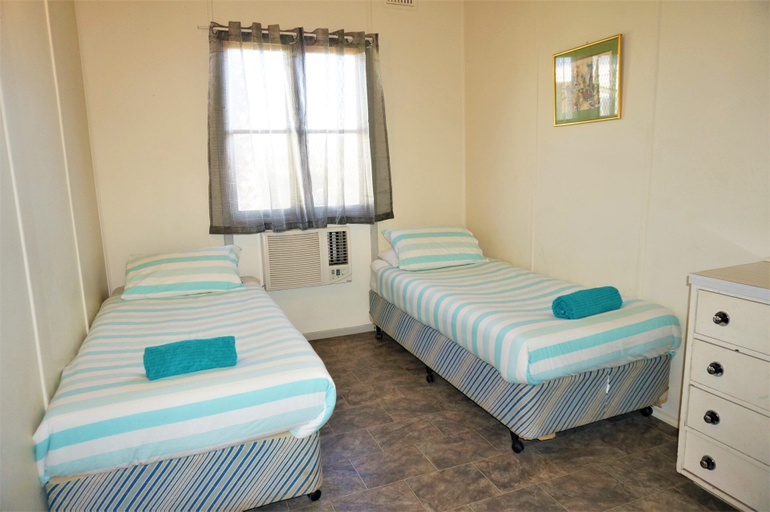 Bedroom 2, Exmouth Villas Unit 29, Exmouth
