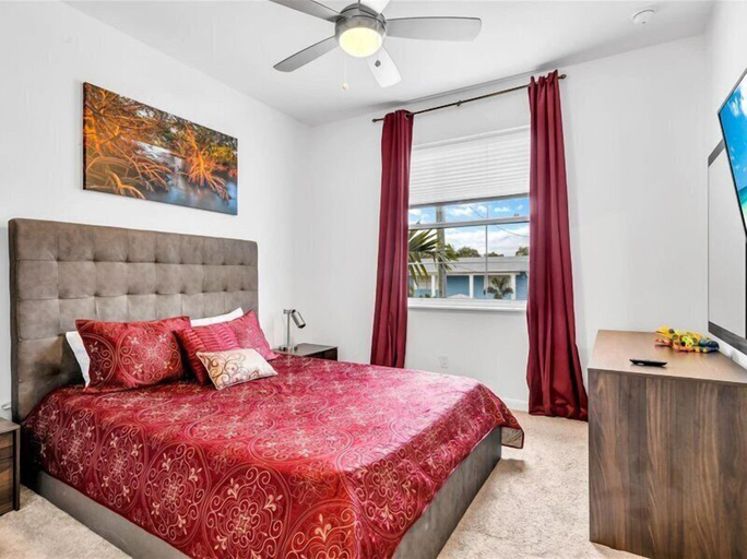 Bedroom 3, 264 Tropical Shores Manor, Lee