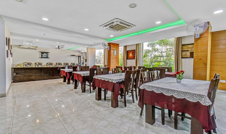Food & Drinks 4, Treebo Trend Govinda Sai, Ahmadnagar