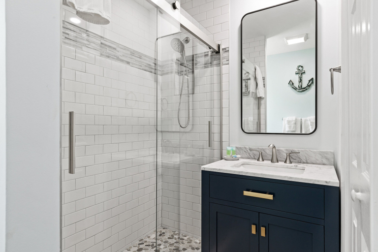 Bathroom, 144 Madison Court A, Lee