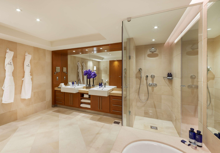 Bathroom 5, Park Plaza London Riverbank, London