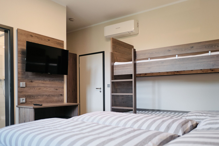Bedroom 2, Hotel & Restaurant Beisenbusch, Bottrop