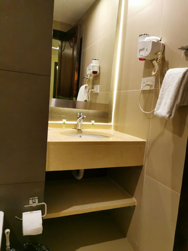Bathroom 4, Taj Hotel, Aqaba