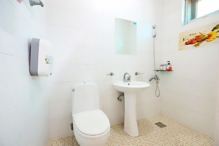 Bathroom 3, Taean Zaza Pension, Taean