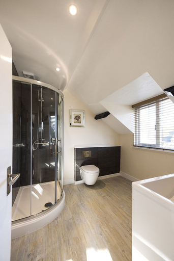Bathroom 4, The Seven Stars, Devon