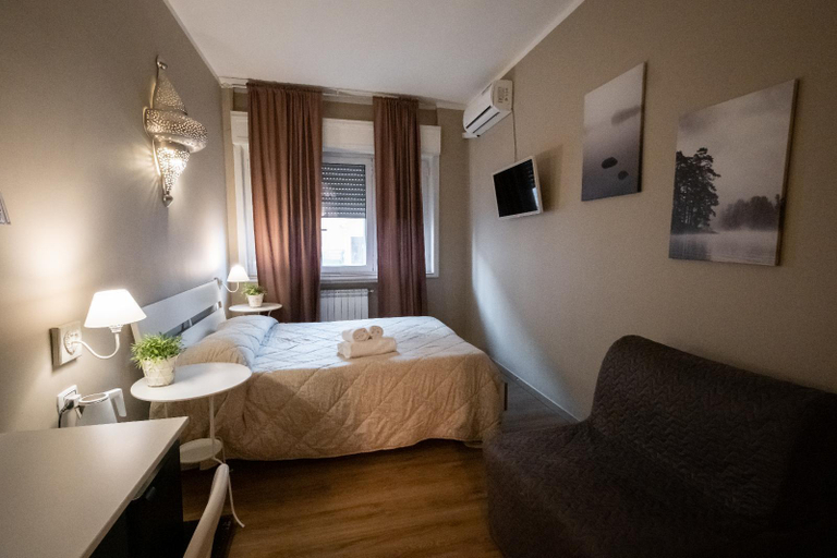 Others 3, Appartamento Cavour, Bari