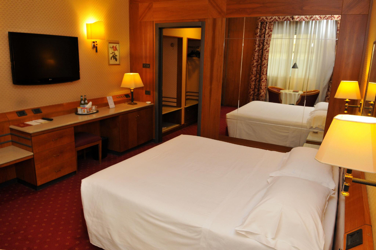Bedroom 26