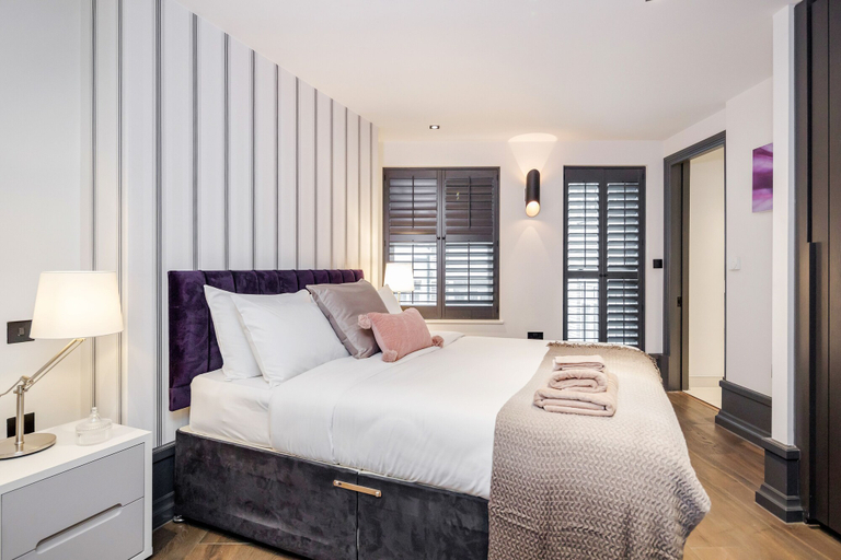 Bedroom 2, Kula London - Covent Garden Garrick St, London