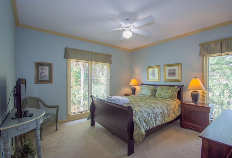 Bedroom 3, 101 Ocean Point Dr, Beaufort