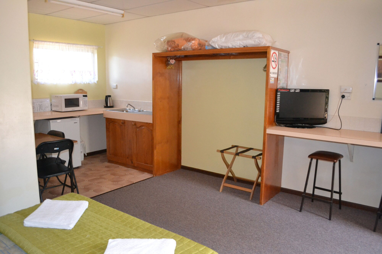 Bedroom 3, Affordable Gold City Motel, Charters Towers