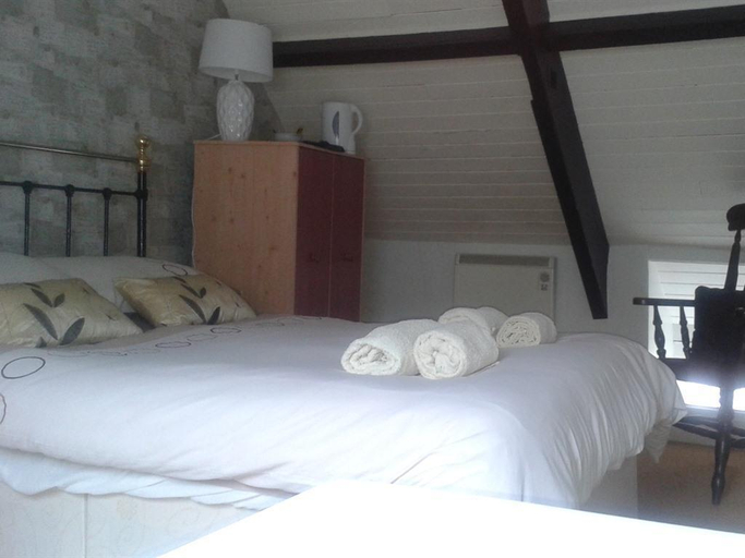 Bedroom 2, The Ship Inn, Pembrokeshire