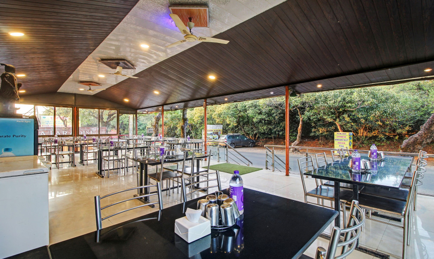 Food & Drinks 5, Treebo La Paradise, Satara