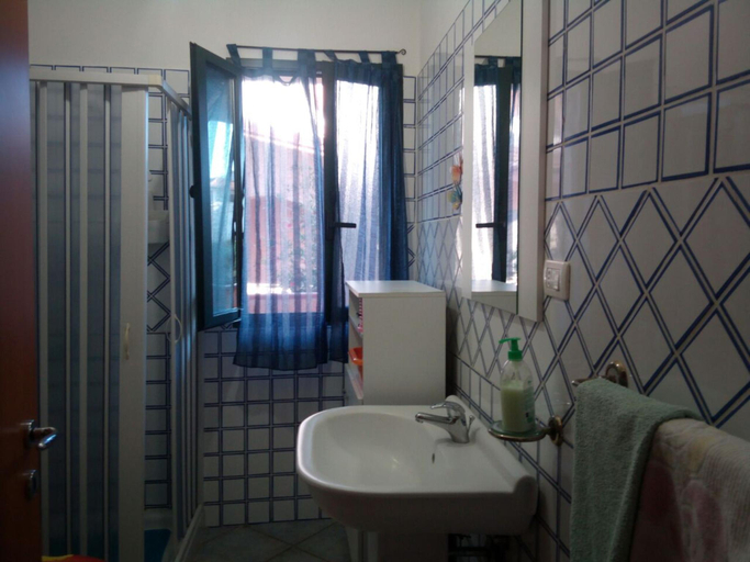 Bathroom, Sa Domu Sarda - Apartment with Terrace 2, Carbonia-Iglesias