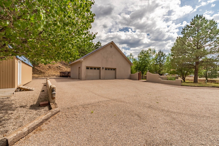 Exterior & Views, Little Creek Retreat, Lincoln