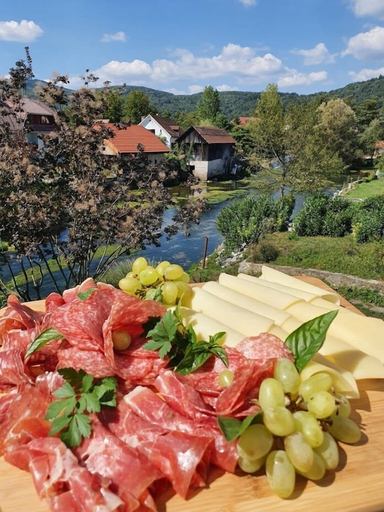 Food & Drinks 5, Krka River Lodge, Ivancna Gorica