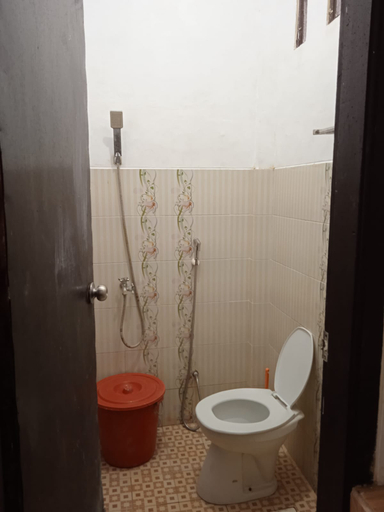 Bathroom 5, Azka SW Backpacker, Banyuwangi