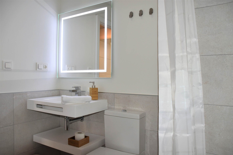 Bathroom 4, Solaga - Teatro II, Málaga