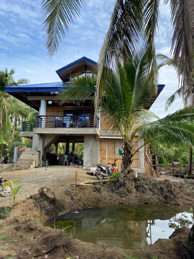 Exterior & Views 1, Beachview fan room in Beach house, Bayawan City
