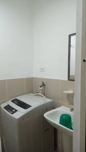 South Residences Couple Suite 1BR WIFI Netflix, Las Piñas