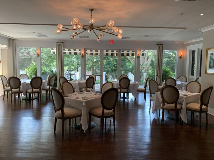 Food & Drinks 5, Roger Sherman Inn, Fairfield