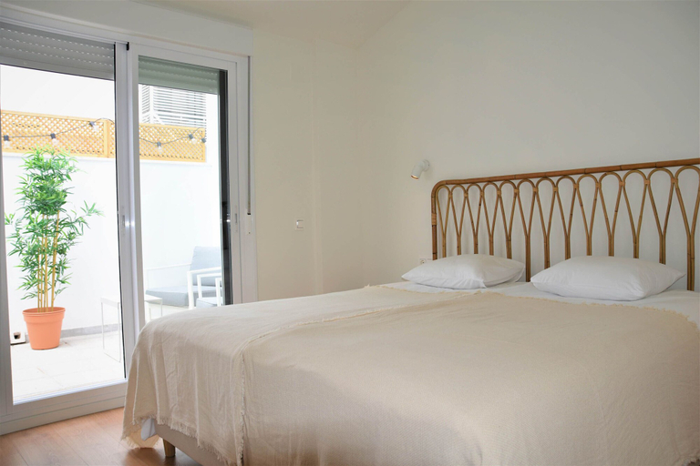 Bedroom 3, Solaga - Teatro II, Málaga