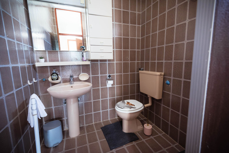 Bathroom, Sisi Studio Apartment, Šibenik