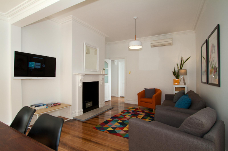 Others 5, Strahan House, sleeps 9, Garden, Netflix, Wifi, Hobart