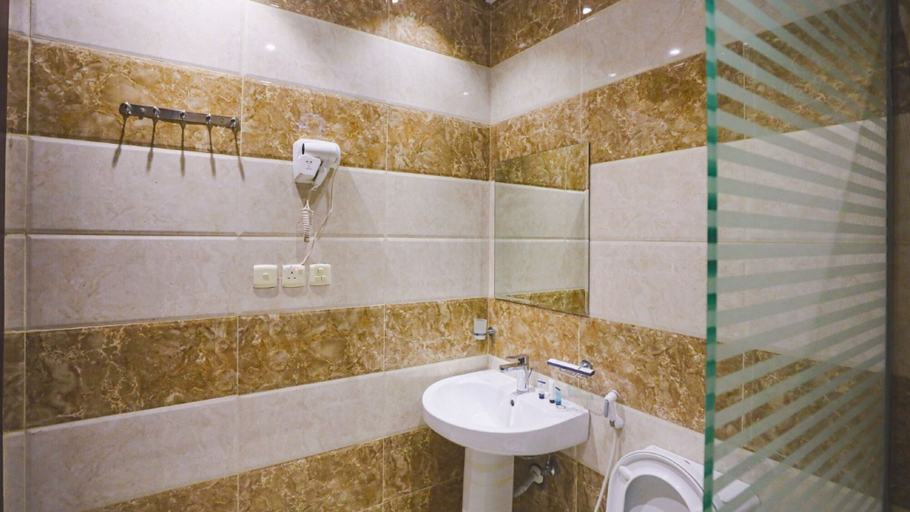 Bathroom 3, Manazil Al Dhayf, Jeddah