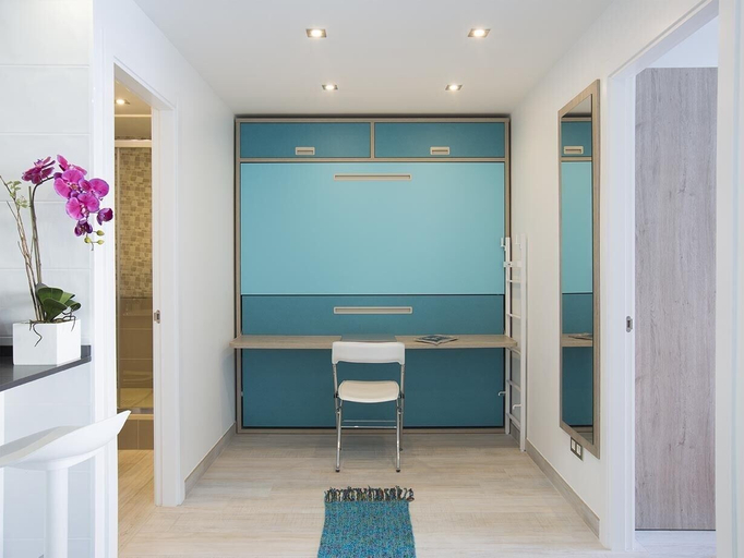 Others 5, Apartamento Avenida America Confort XIII en Madrid, Madrid