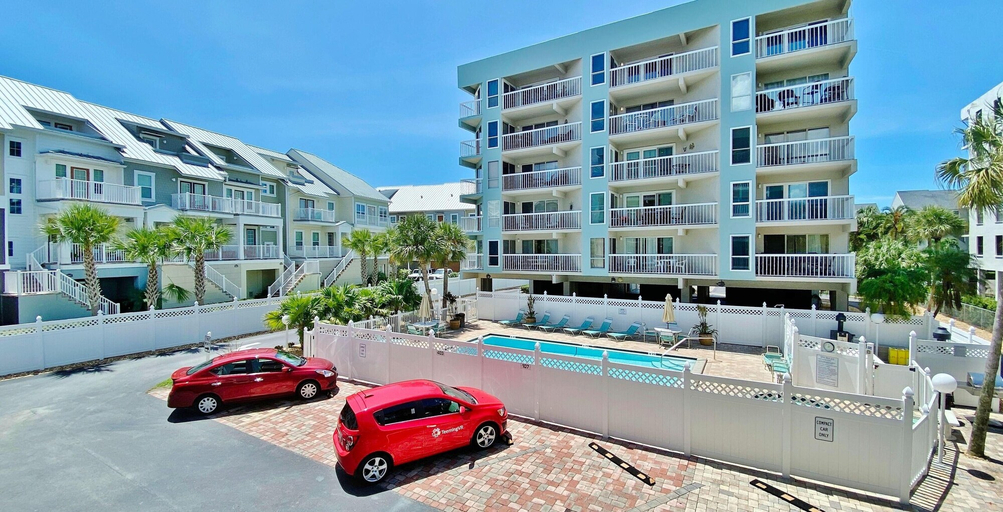 Exterior & Views 2, Water View by Teeming Vacation Rentals, Pinellas