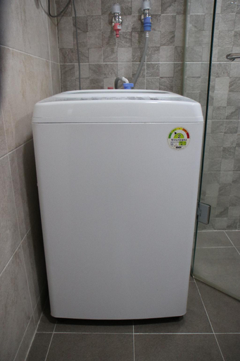 Bathroom 2, Hongdae Residence-2 1min from Hongik Uni St Exit 1, Mapo