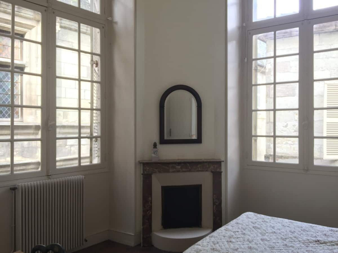 Bedroom 4, Appartement Miséricorde, Dordogne