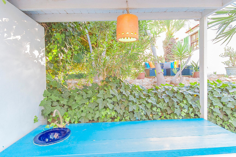 Others 3, Villa Sophie, Baleares