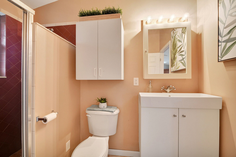 Bathroom 5, Sunshine Hideaway - Large Studio - Pet Friendly, Duval
