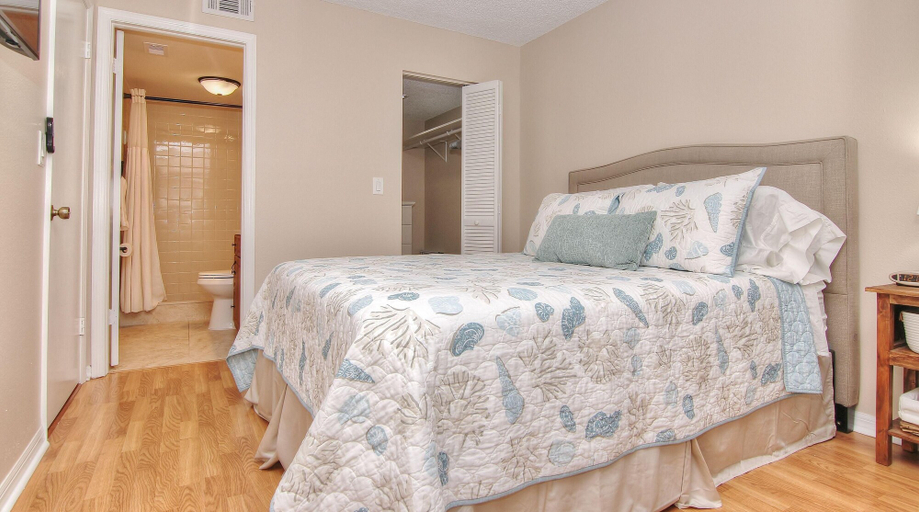Bedroom 4, Water View by Teeming Vacation Rentals, Pinellas